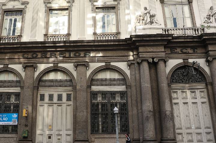 Antiga sede dos Correios no centro do Rio vai a leilão nesta quinta