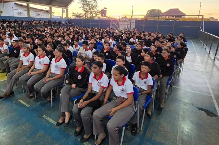 Assembleia homenageia servidores e atletas de ciclismo do Colégio Militar de Guajará-Mirim