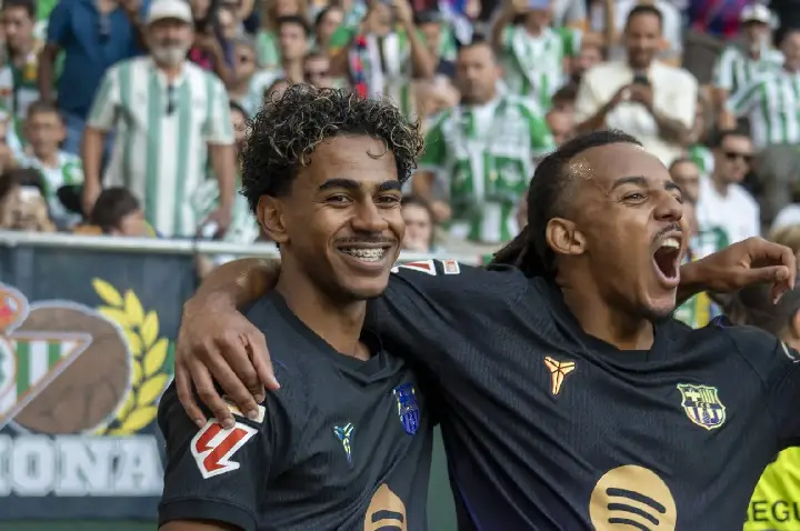 Barcelona é exposto pelo Betis, mas busca outro caminho para manter 100%