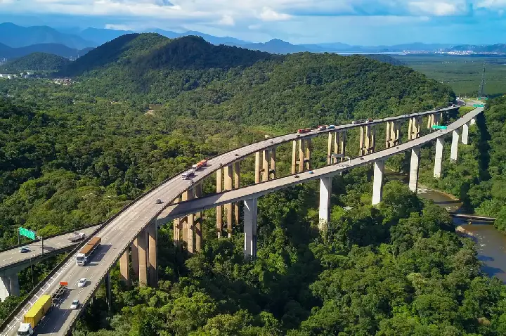 Brasil deve dobrar investimentos para zerar déficit em infraestrutura
