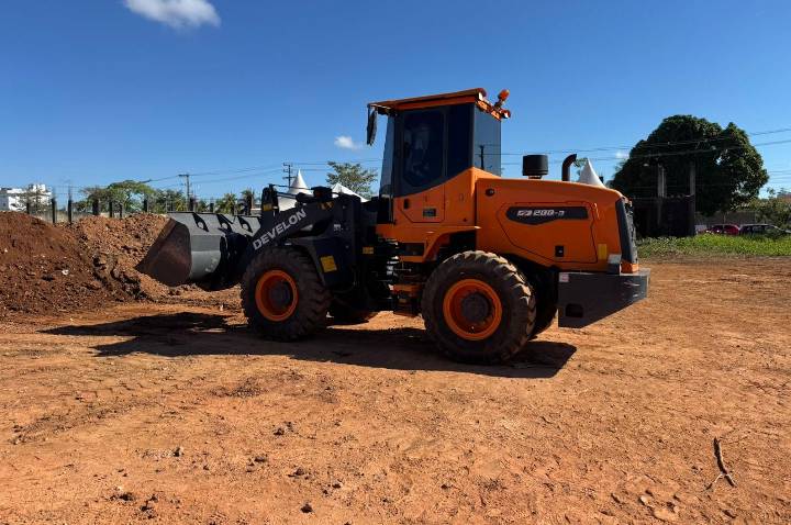 Capacitação reforça segurança e qualificação de operadores de máquinas pesadas