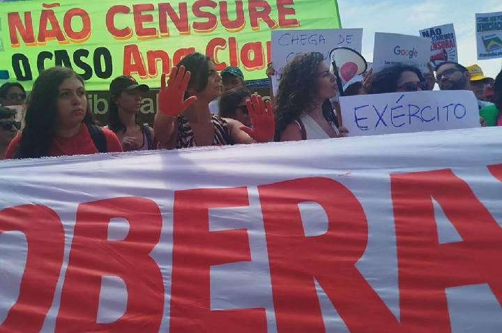 Caso Ana Clara: ativistas protestam no TSE contra decisão de Mendonça