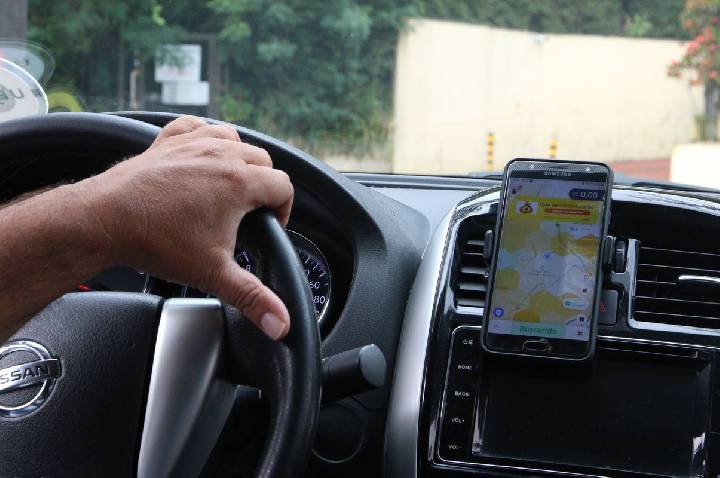 Conselho regulamenta crédito para taxistas e motoristas de aplicativo