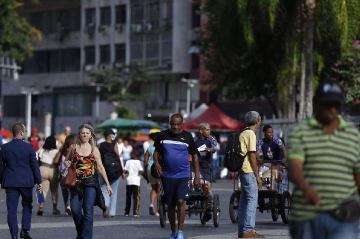 Diferença salarial entre sexos é menor em entidades sem fim lucrativo