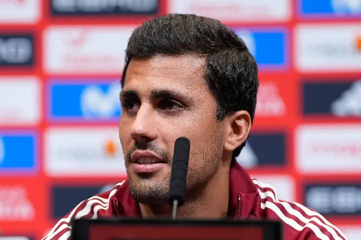 ‘É por isso que não fico por aí exigindo’: Rodri se posiciona sobre ‘guerra’ pela Bola de Ouro