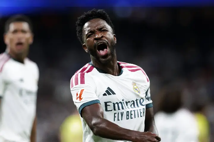 ‘É um escândalo o que está acontecendo’: Expulsão de Vini Jr em jogo do Real Madrid agita a Espanha