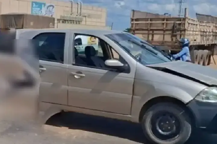 Engavetamento entre três carros deixa criança ferida em RO