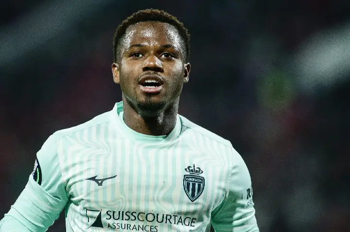 Filipe Luís vê Ansu Fati e joia alemã brilharem em vitória do Monaco na Conference League