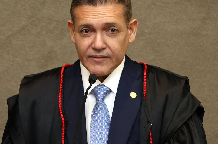  Kassio pede à PGR parecer sobre revisão da pena de Bolsonaro