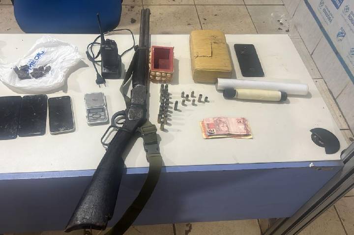 Operação integrada das Forças Táticas resulta na prisão de suspeito e apreensão de arma, munições e drogas no Residencial Orgulho do Madeira