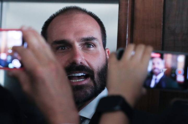 PGR defende condenação de Eduardo Bolsonaro no processo do tarifaço