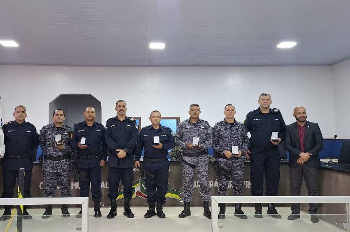 PMRO realiza solenidade em homenagem a Tiradentes e entrega de honrarias em Guajará-Mirim
