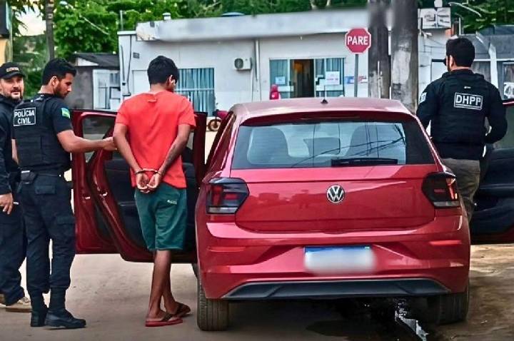 Polícia Civil prende suspeito de pilotar moto em execução que matou jovem no bairro Nacional