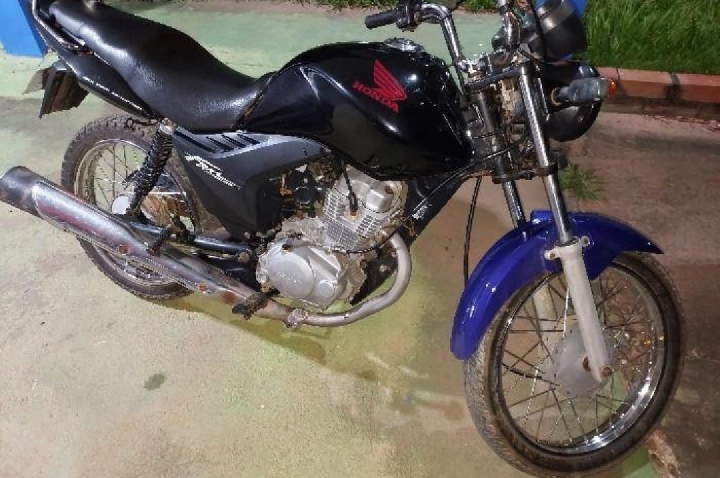 Polícia Militar recupera motocicleta furtada e prende suspeito por receptação em São Felipe d’Oeste