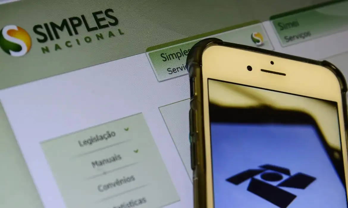 Imposto mensal pago por MEIs, Simples Nacional tem reajuste de 7,5%; novo valor está em vigor