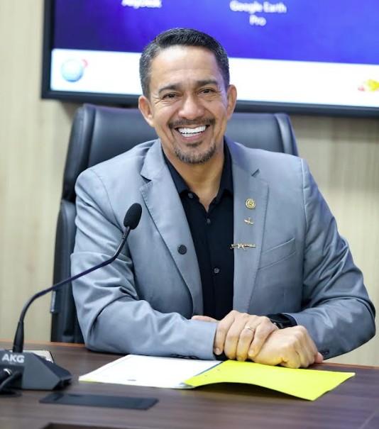 Eyder Brasil apresenta projeto de lei para garantir educação inclusiva nas escolas de Rondônia