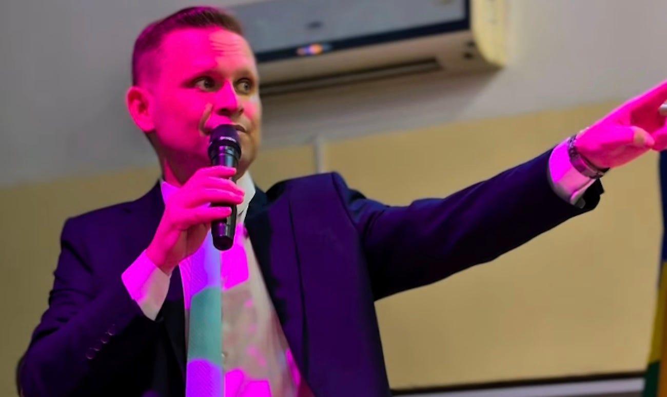 Vereador de Porto Velho é acusado de incitar moradores da Vila São João I e é responsabilizado por incêndios criminosos