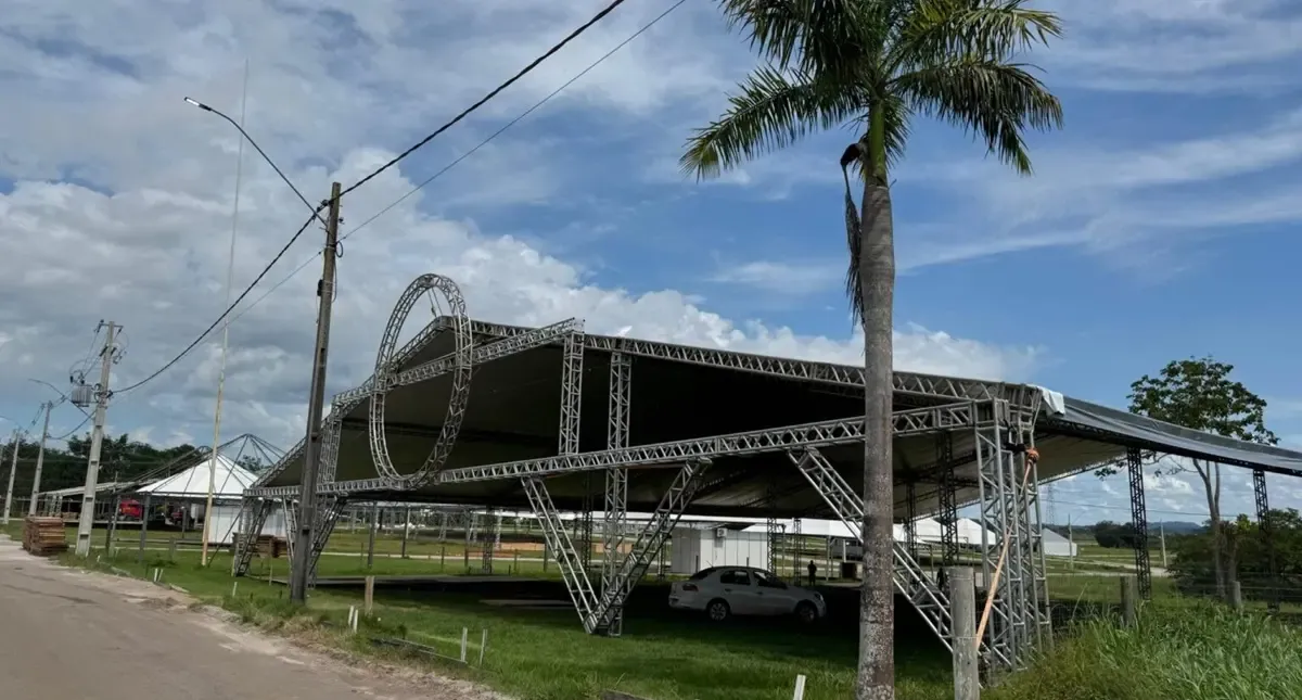 Começa a montagem dos estandes para a 12ª edição da Rondônia Rural Show Internacional, em Ji-Paraná