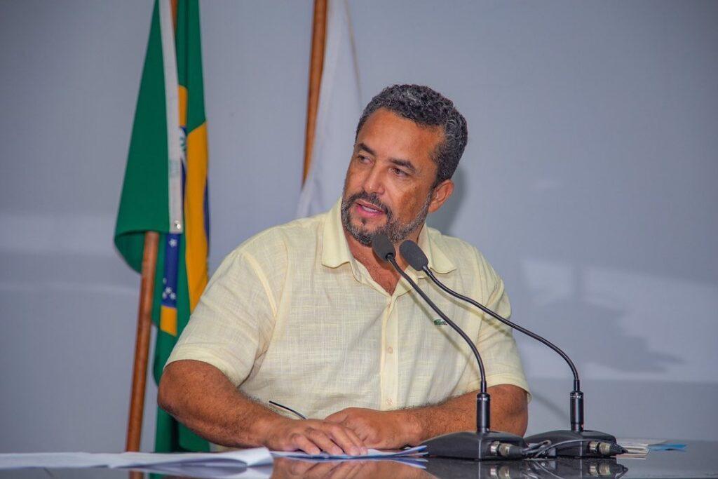 TCE-RO pune ex-prefeito de Ji-Paraná por ilegalidade em contrato público