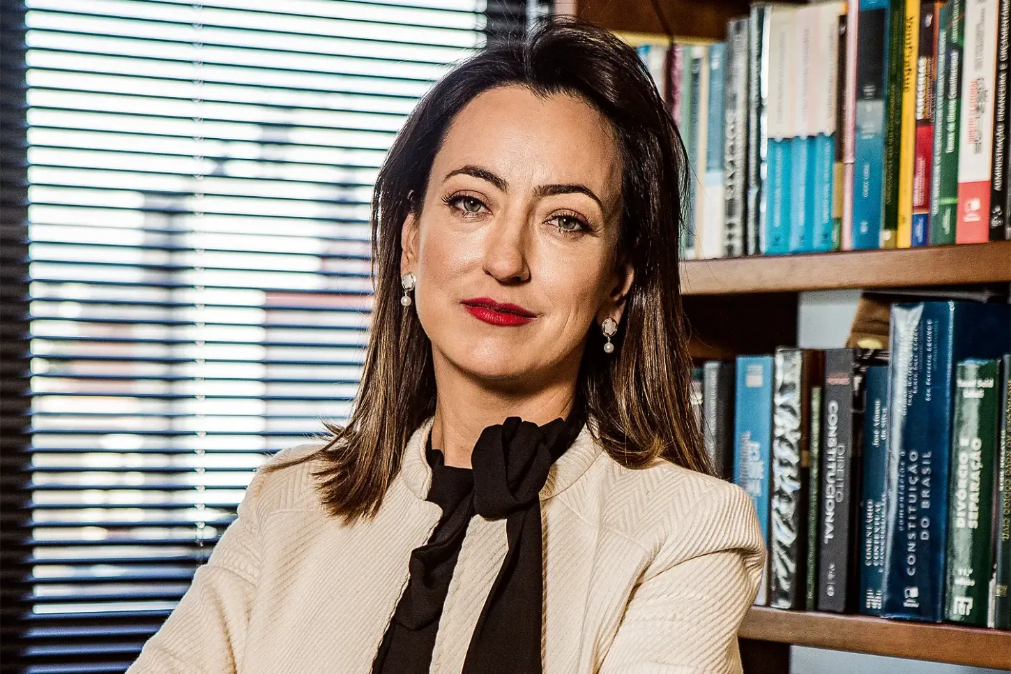 Câmara paga R$ 9,2 mil por curso de inglês para deputada Rosangela Moro