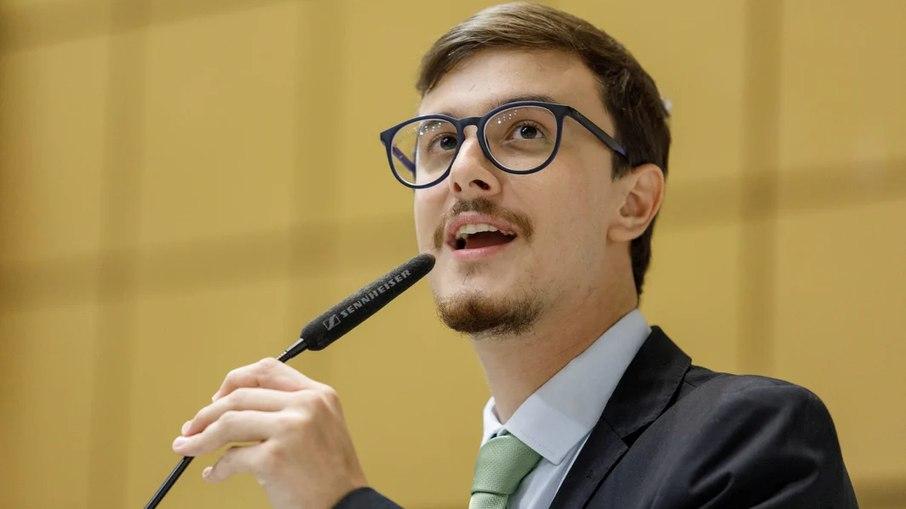 Deputado propõe lei para proibir compra de armas israelenses pelo governo de SP