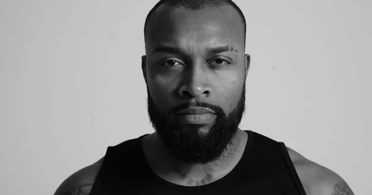 Ex-BBB e comediante Nego Di é condenado a mais de 11 anos de prisão por estelionato