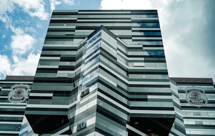 Inscrições para concurso da Polícia Federal são prorrogadas até dia 17