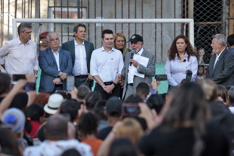 Na Favela do Moinho, Lula assina acordo habitacional para moradores