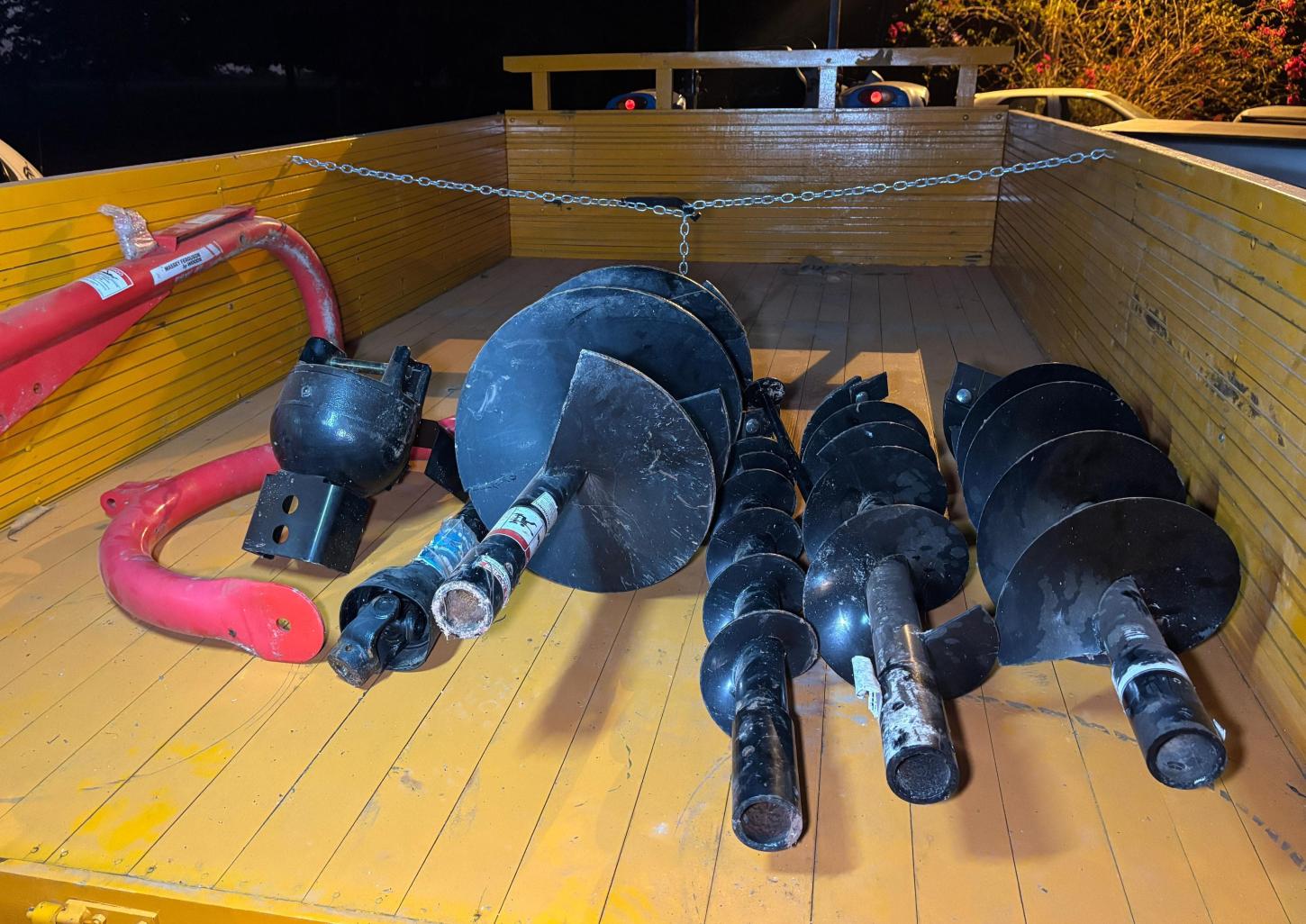 Deputado Alan Queiroz participa da entrega de implementos agrícolas para pequenos produtores em Alvorada d'Oeste