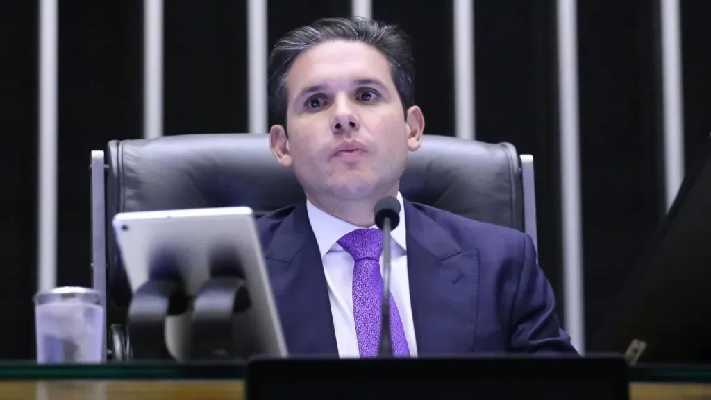Hugo Motta define prioridades da Câmara após aprovação de aumento da faixa de isenção do IR