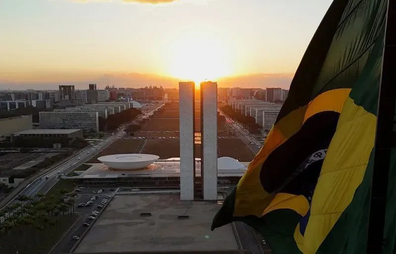 Supersalários no setor público custam ao Brasil R$ 20 bi em 12 meses