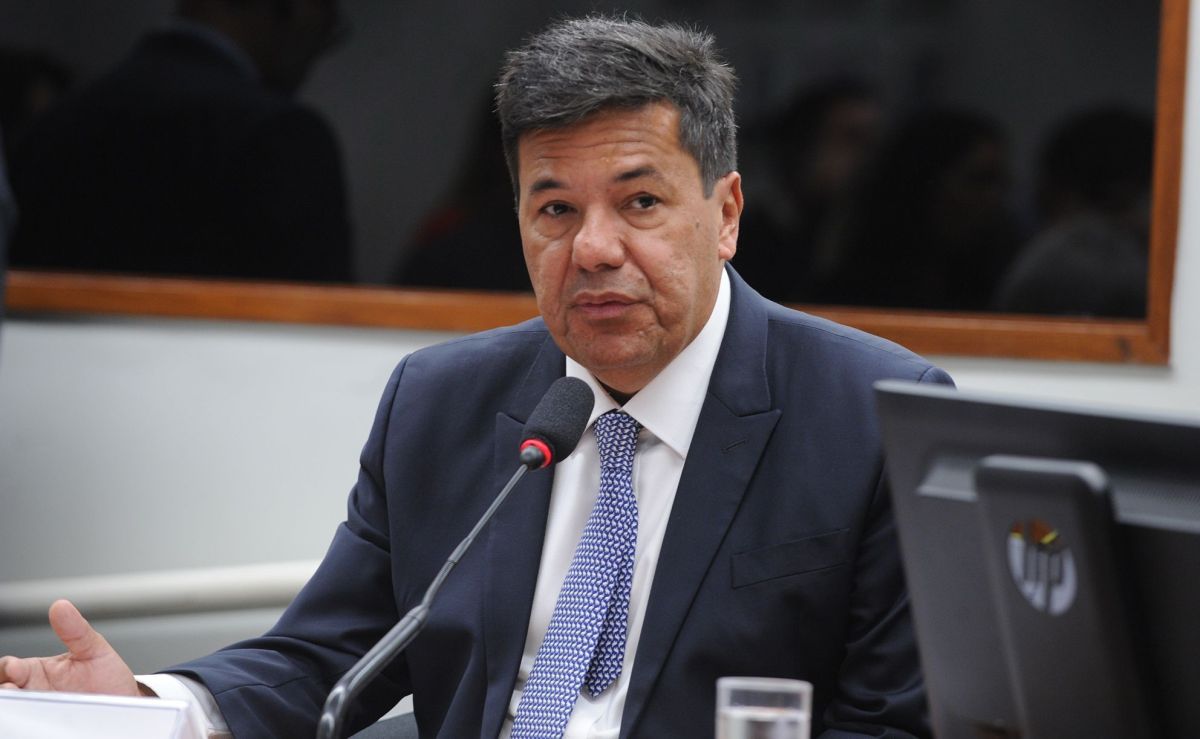 Direita quer incluir prisão perpétua na PEC da Segurança Pública