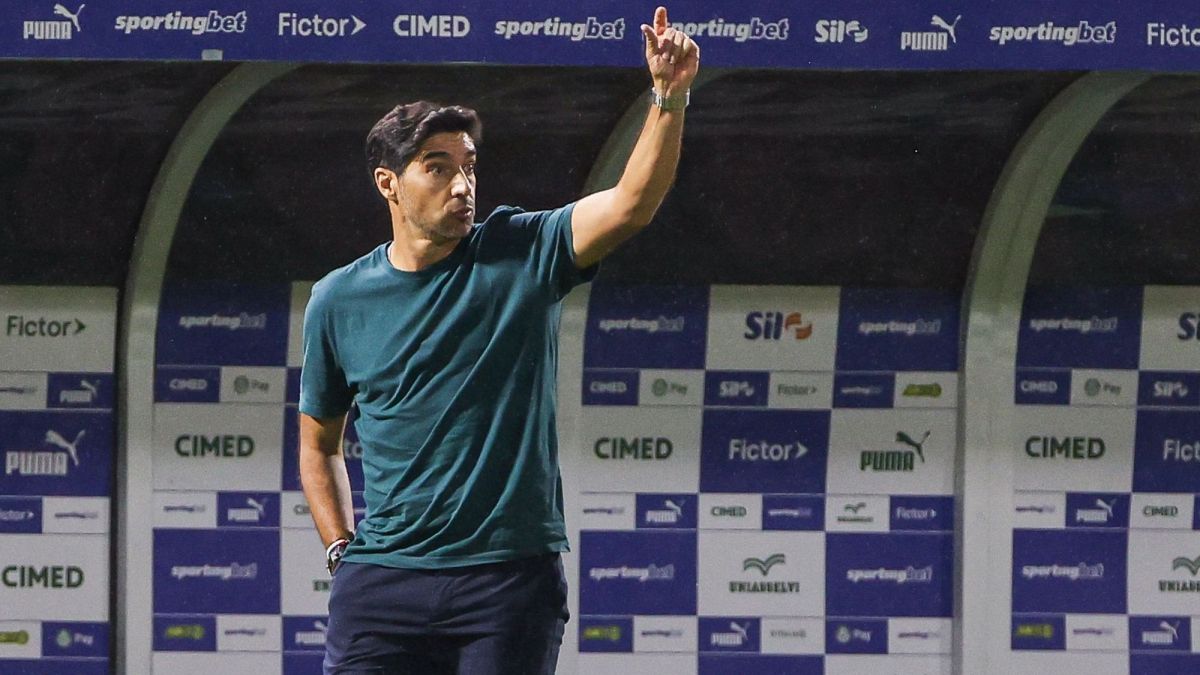 Abel garante Palmeiras competitivo, mas afirma: “Nunca prometi títulos”