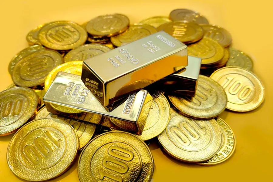 Com mercado inseguro e Fed sob ataque, ouro e prata batem novo recorde histórico