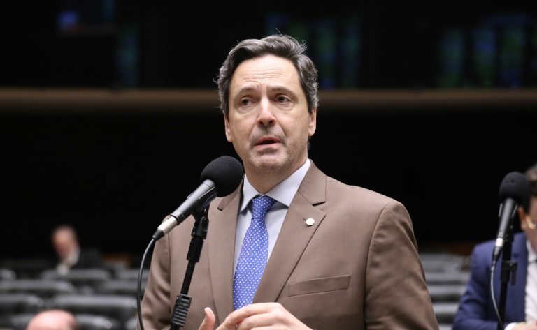 Comissão aprova proposta que proíbe entrada no país de veículos ligados a criminosos