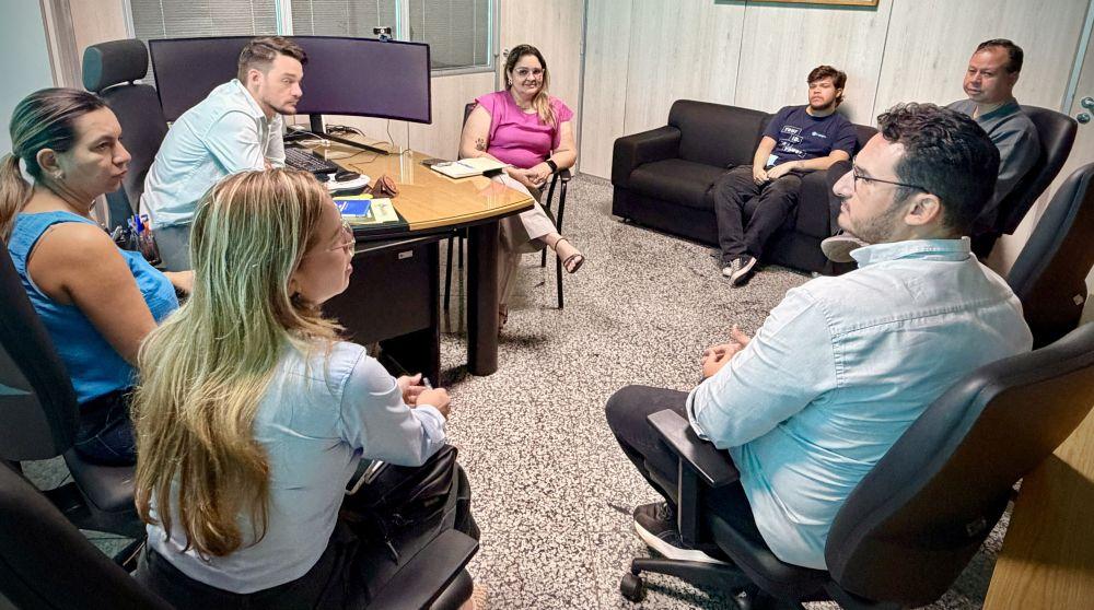 Delegado Lucas articula agendamento para emissão de identidades durante a 9ª Expobur