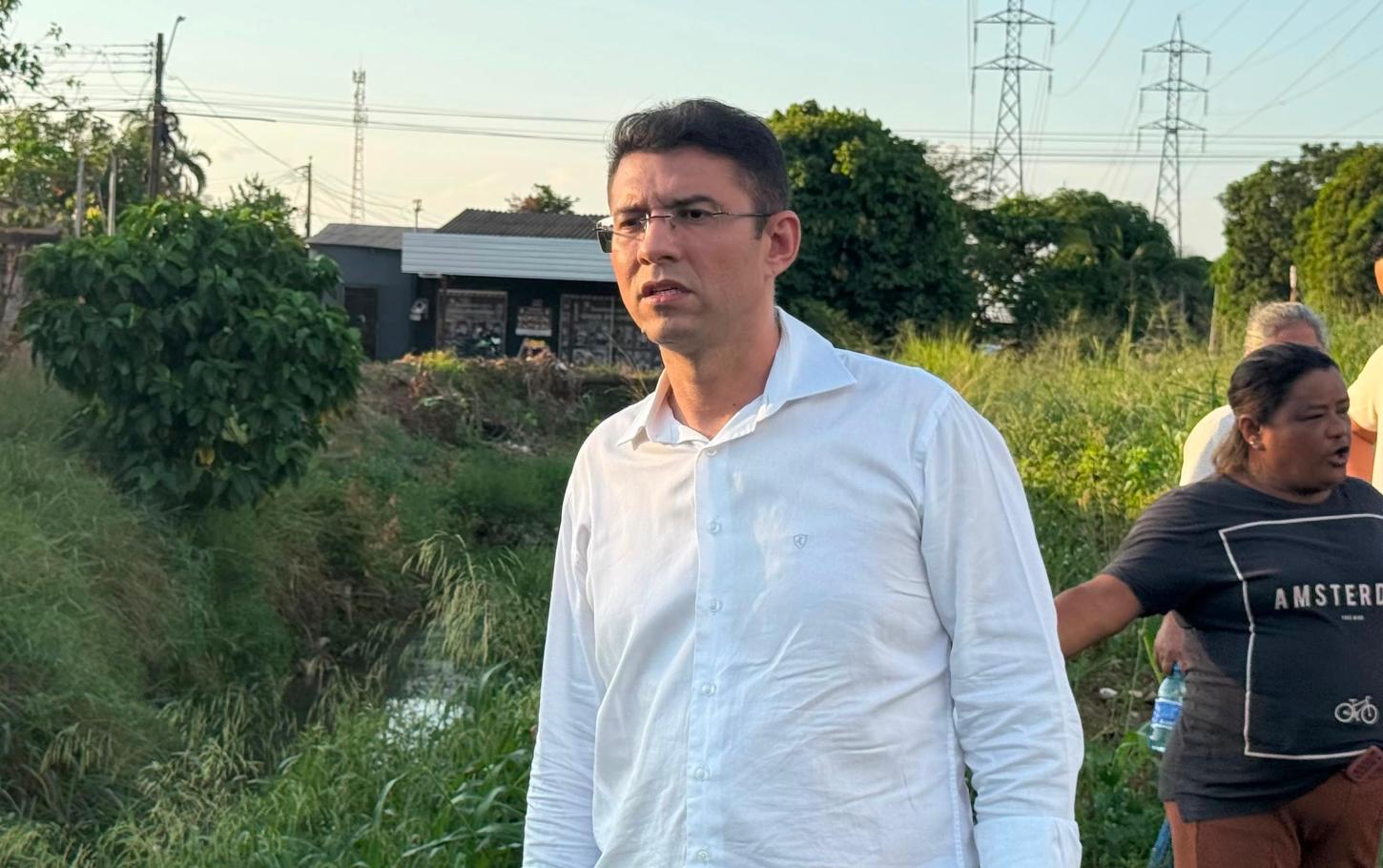 Pedro Geovar cobra providências para limpeza de córrego na Zona Leste de Porto Velho