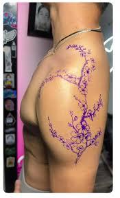 É ombro, é perna ou é outra coisa? Foto de tatuagem toma conta dos grupos de WhatsApp