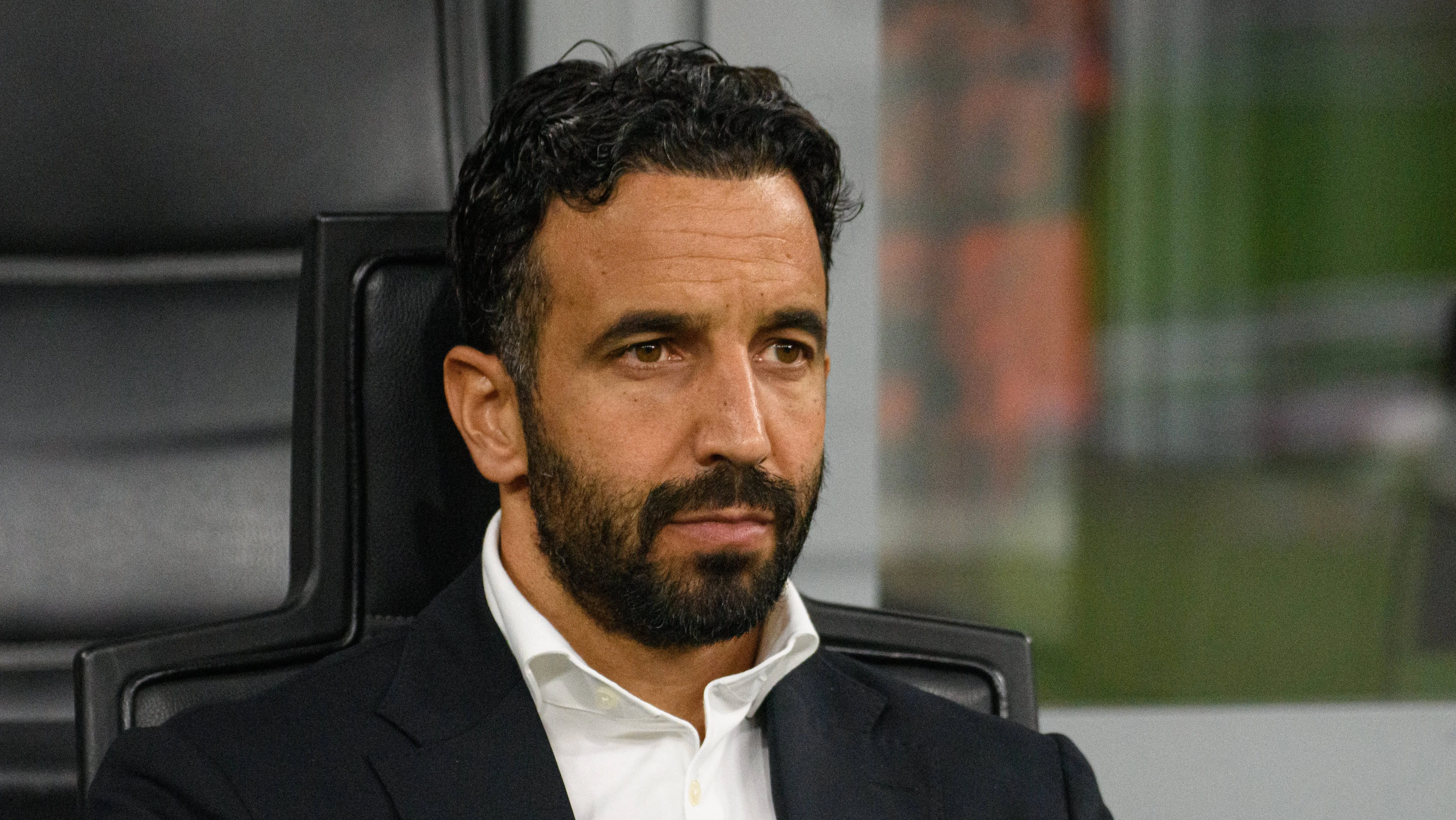 ‘Se faz isso toda vez, há algo de errado’: Amorim é criticado após Milan perder para o Benfica