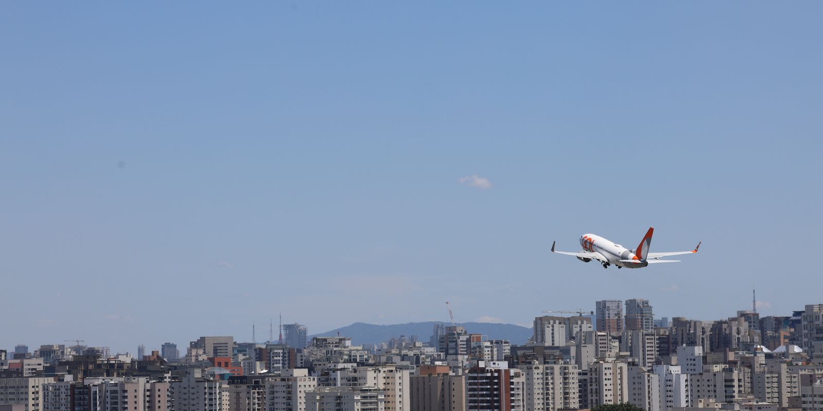 Anac estabelece regras mais restritivas para aviação em Congonhas (SP)